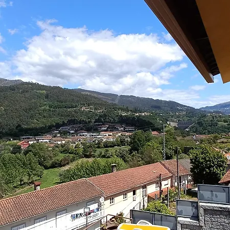 Casa Amarela Da Canicada