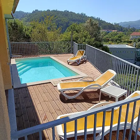 Casa Amarela Da Canicada * Vieira do Minho