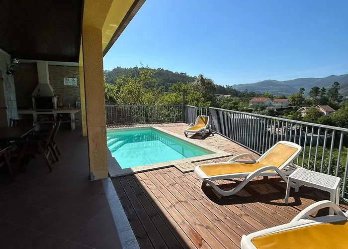 Casa Amarela Da Canicada Сasa de vacaciones